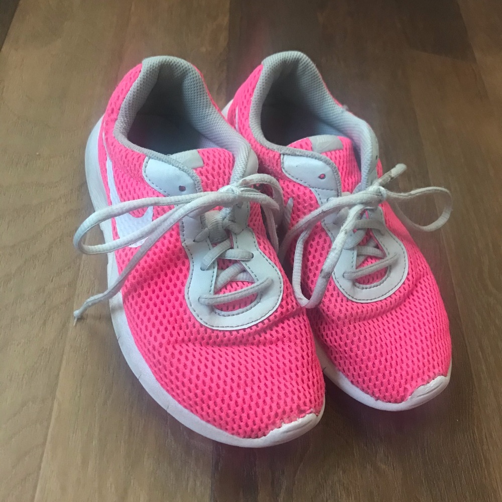 Girls Nike shoes